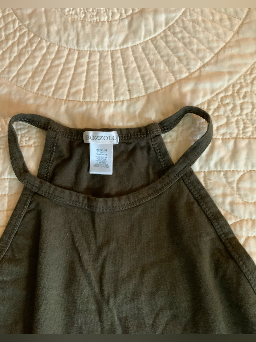 Green Racerback Tank Top✨ - Picture 3 of 3